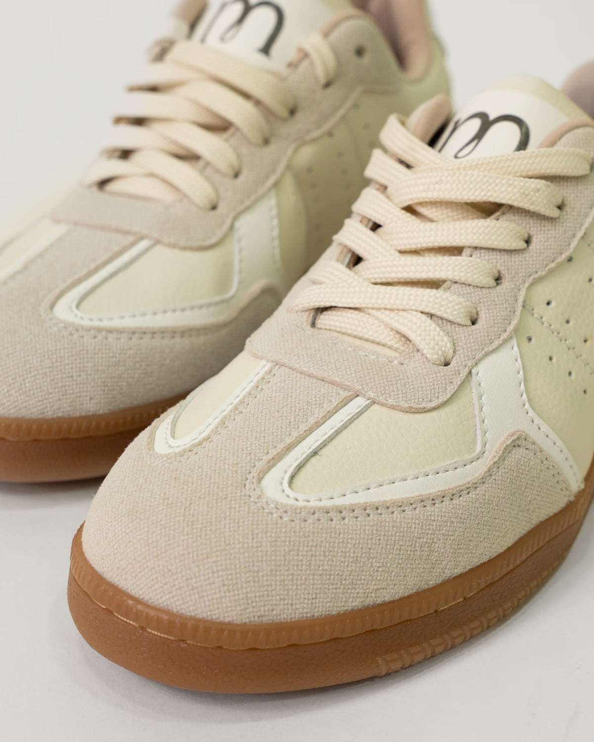 Tenis Classic Beige