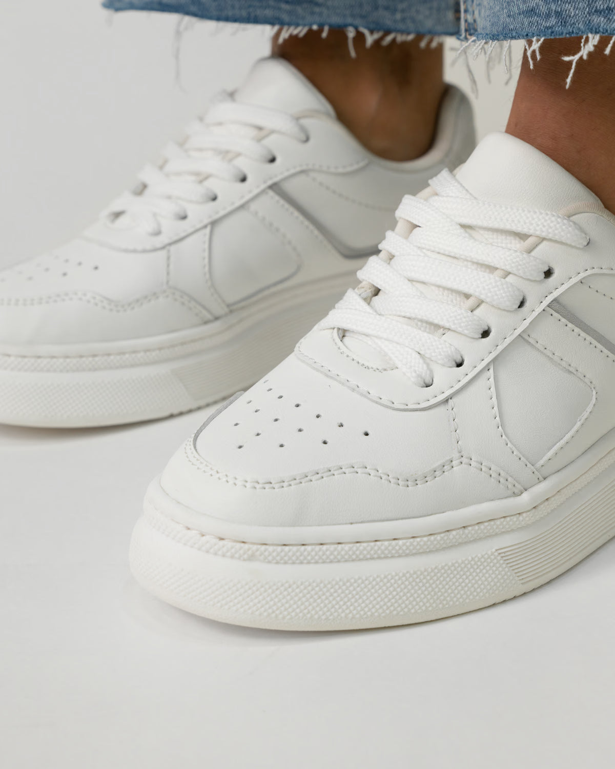 Tenis Classic Blancos
